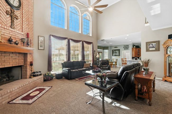 135 Woodstream Ct, House other with 4 bedrooms, 3 bathrooms and null parking in Cresson TX | Image 14