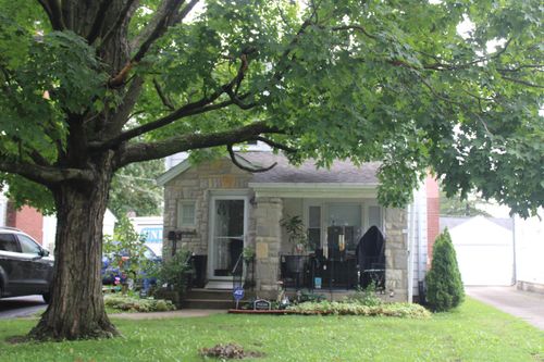 626 Salisbury Rd, Columbus, OH, 43204-2439 | Card Image