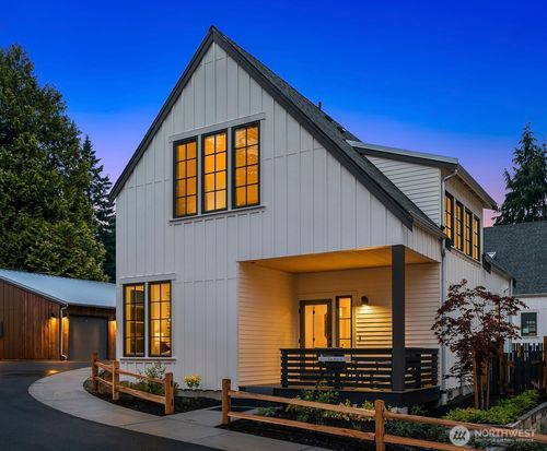 2218 Ne 125th St, Seattle, WA, 98125-4219 | Card Image