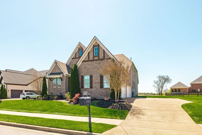 991 Vinings Blvd, House other with 4 bedrooms, 4 bathrooms and 3 parking in Gallatin TN | Image 52