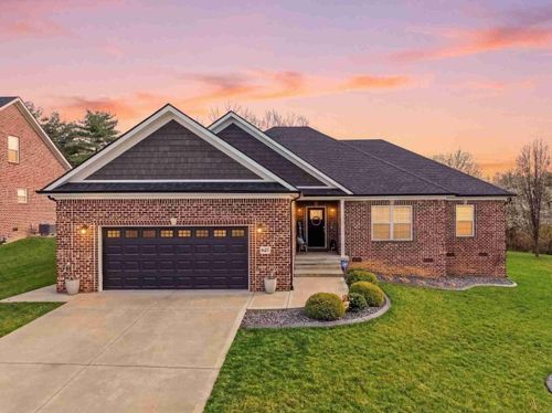 627 Four Winds Dr, Richmond, KY, 40475-1475 | Card Image
