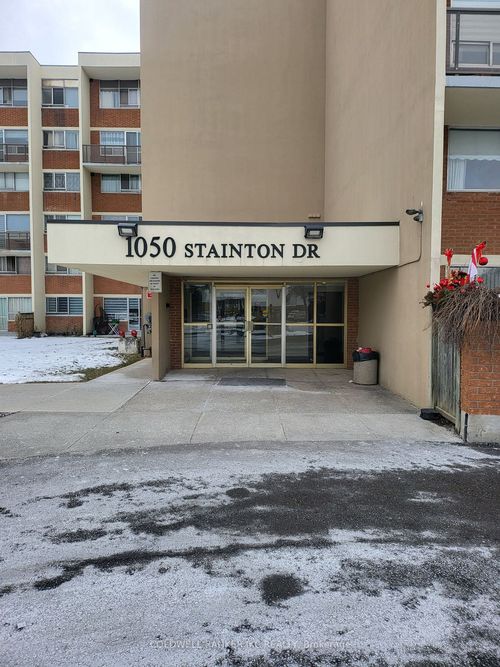 127-1050 Stainton Dr, Mississauga, ON, L5C2T7 | Card Image