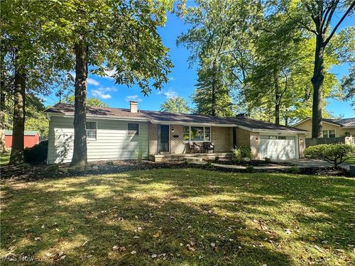 406 Laurel St, Youngstown, OH, 44505-1928 | Card Image