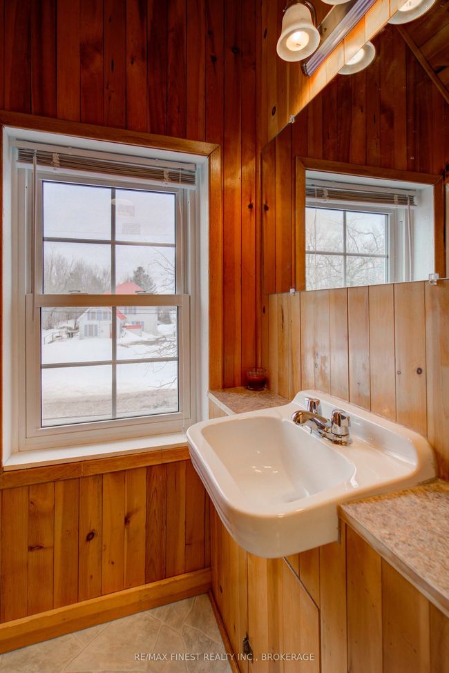 14064 County Rd 38, House other with 3 bedrooms, 2 bathrooms and 5 parking in Sharbot Lake ON | Image 24