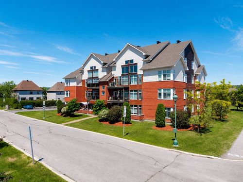 11-270 Boul D'Europe, Gatineau, QC, J9J0G2 | Card Image