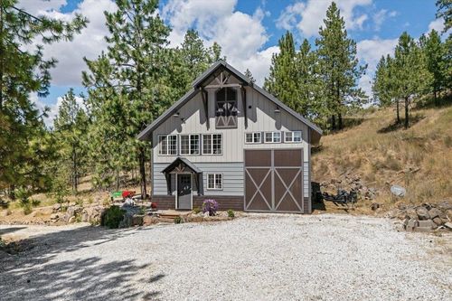 6520 Pine Ridge Way, Nine Mile Falls, WA, 99026-9502 | Card Image