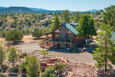 Owners planted 19 trees after build; mature vegetation. | Image 2