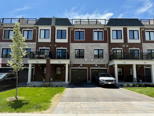 136 Covington Cres, Whitchurch-Stouffville, ON, L4A4W8 | Card Image
