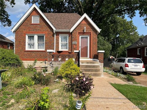 2366 Addie Ave, Saint Louis, MO, 63114-5532 | Card Image