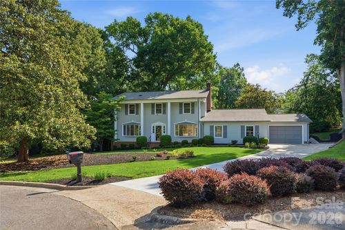 1968 12th Street Pl Ne, Hickory, NC, 28601-1649 | Card Image