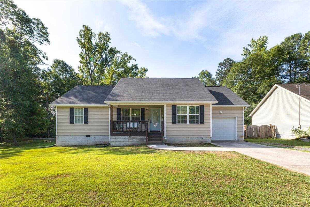 Magnolia St, LA Fayette, GA 30728