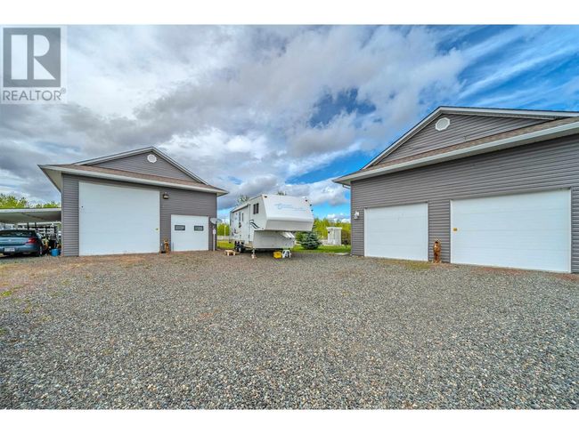 8562 Skyline Dr, House other with 5 bedrooms, 3 bathrooms and null parking in 70 Mile House BC | Image 10