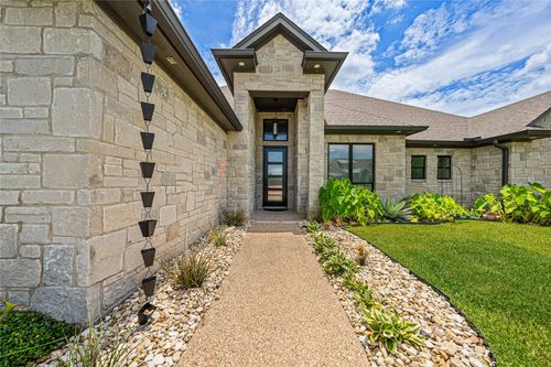104 Chalet Ln, Waco, TX, 76712-7519 | Card Image
