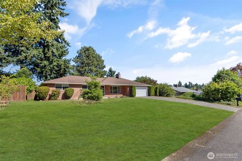 2011 87th Avenue Ct E, Edgewood, WA, 98371-1517 | Card Image