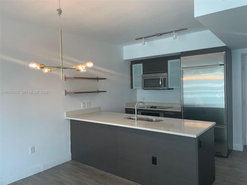 1906-500 Brickell Ave, Miami, FL, 33131-2576 | Card Image