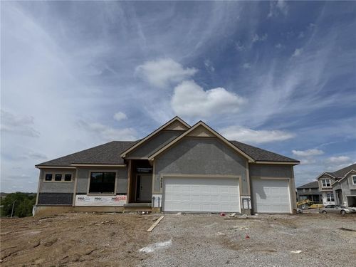 9022 N Colorado Avenue, Kansas City, MO, 64156 | Card Image