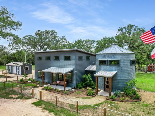 226 Stolle Lane, Flatonia, TX, 78941 | Card Image