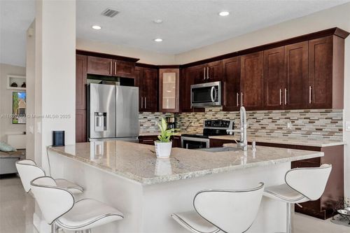 1070 Briar Ridge Rd, Weston, FL, 33327-1712 | Card Image