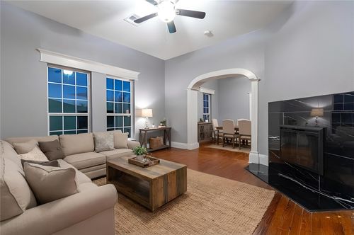 324 E Pace St, Frost, TX, 76641-3413 | Card Image