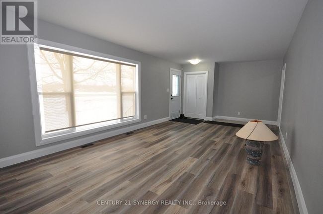 12009 Highway 15, House other with 3 bedrooms, 1 bathrooms and 6 parking in Smiths Falls ON | Image 12