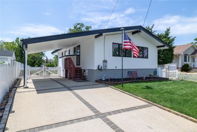 2690 Corner Lane, House other with 3 bedrooms, 2 bathrooms and null parking in Bellmore NY | Image 2