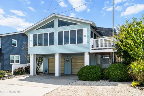 328 W 6th St, SHIP BOTTOM, NJ, 08008-4707 | Card Image