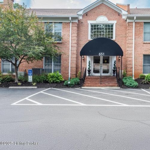 110-651 Breckenridge Ln, Louisville, KY, 40207-4551 | Card Image