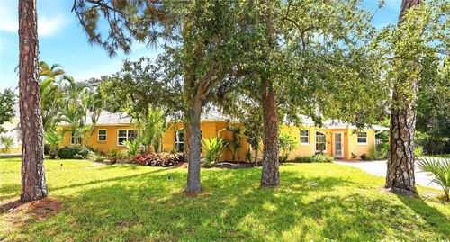 337 Harbor Dr S, VENICE, FL, 34285-2610 | Card Image