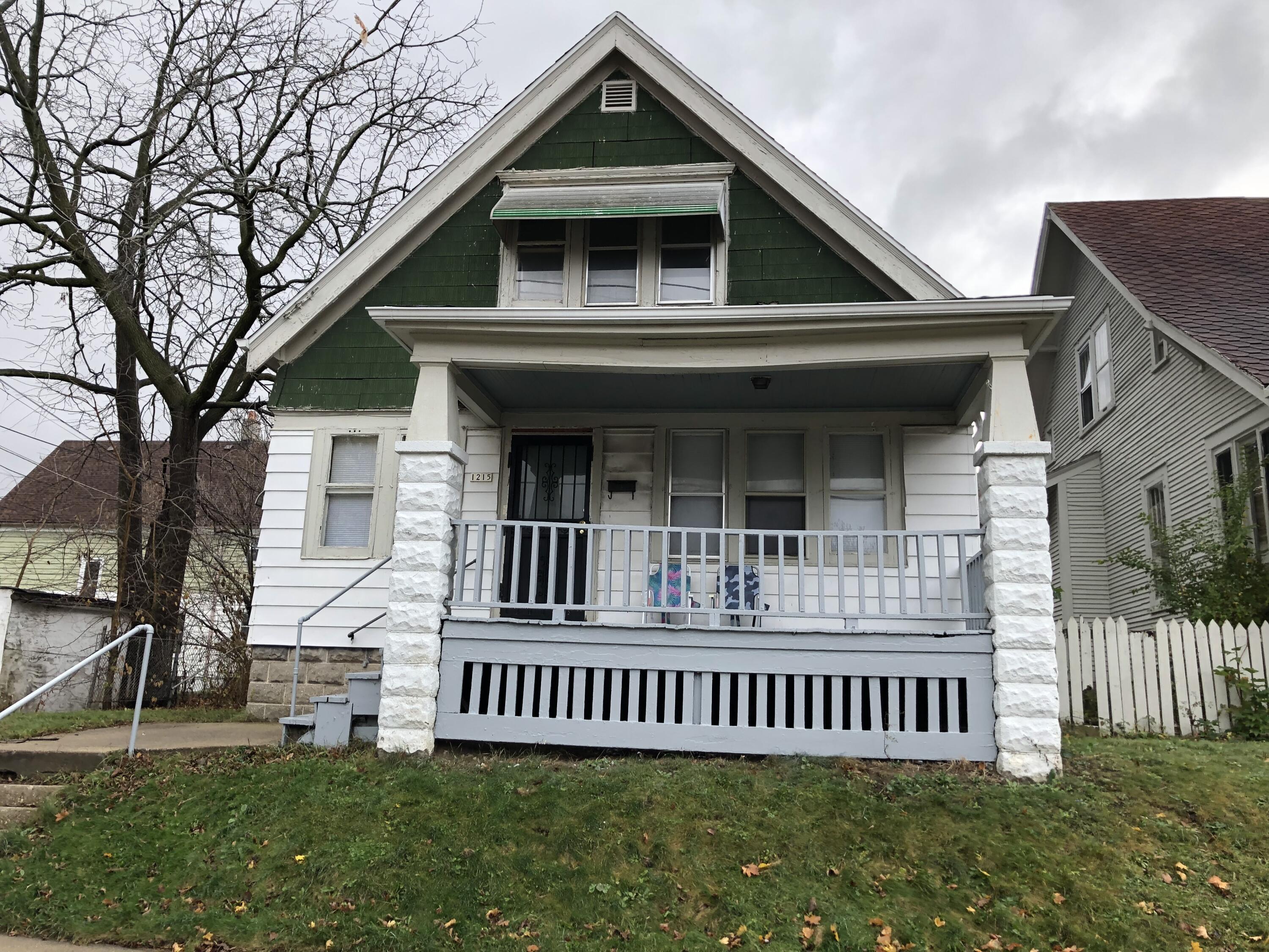 Hadley St, Milwaukee, WI 53206