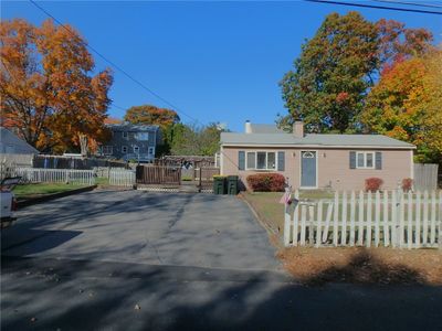 16 Dorothy Avenue, House other with 2 bedrooms, 1 bathrooms and 4 parking in Bellingham MA | Image 2