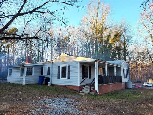 1535 E Fairfield Rd, High Point, NC, 27263-9726 | Card Image