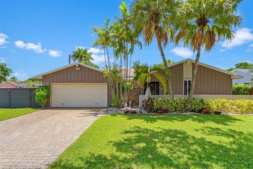 10901 Sw 140th Ave, Miami, FL, 33186-3256 | Card Image