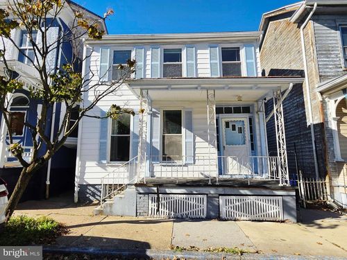 411 Walnut Street, HOLLIDAYSBURG, PA, 16648 | Card Image
