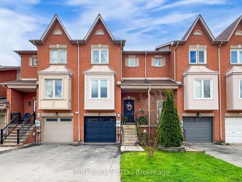 63 Kelso Cres, Maple, ON, L6A2C8 | Card Image