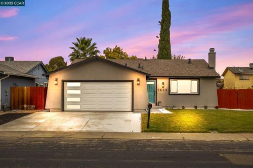1633 Duncan Dr, Tracy, CA, 95376-2203 | Card Image