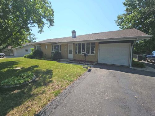 75 Bode Rd, Hoffman Estates, IL, 60169-3214 | Card Image