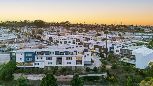 102-4100 Voltaire St, San Diego, CA, 92106-1671 | Card Image