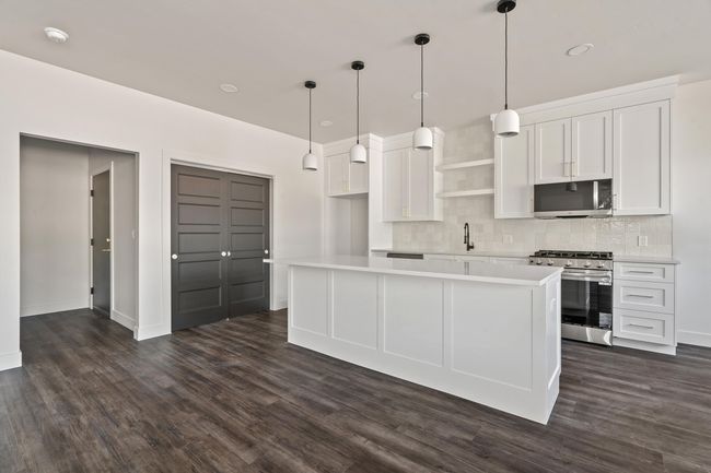 Kitchen | Image 12