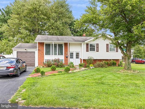 2 Sundew Rd, NEWARK, DE, 19711-6808 | Card Image