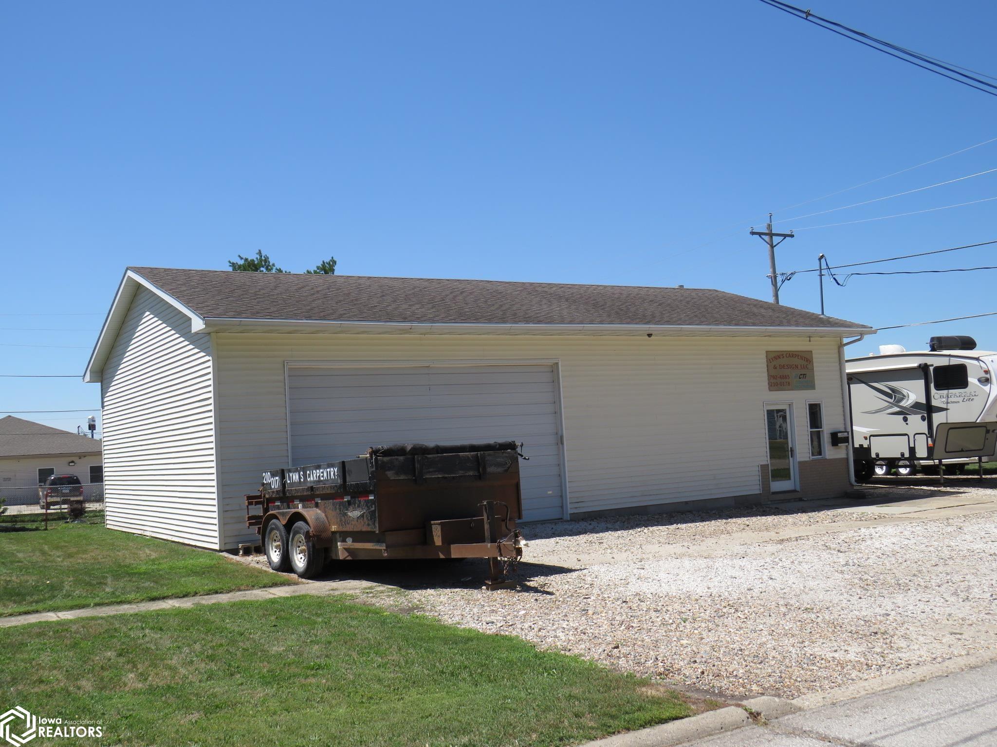 Crawford St, Carroll, IA 51401