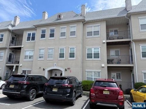 312 Brittany Dr, Wayne, NJ, 07470-3286 | Card Image