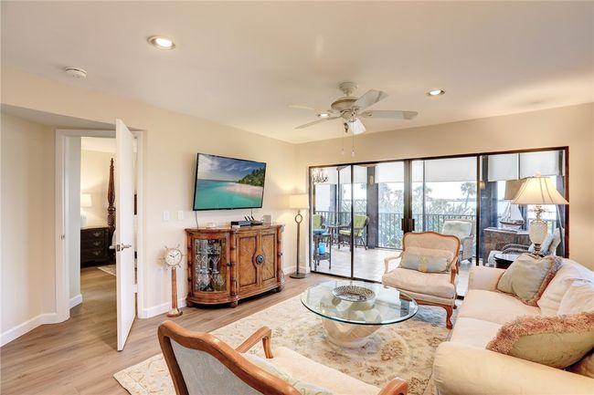 APT-102 - 9612 Riverside Dr, House attached with 2 bedrooms, 2 bathrooms and null parking in Sebastian FL | Image 6