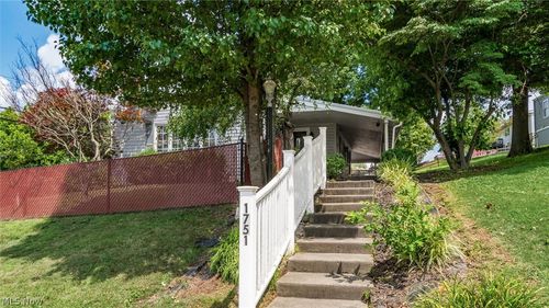 1751 Blaine Ave, Cambridge, OH, 43725-2048 | Card Image