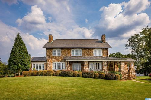 2761 Smyer Cir, Vestavia Hills, AL, 35216-1024 | Card Image