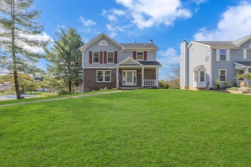 801 Lexington Dr, Aliquippa, PA, 15001-9555 | Card Image