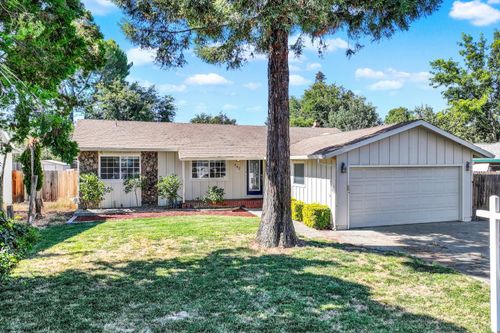 442 Monte Vista Dr, Woodland, CA, 95695-5440 | Card Image