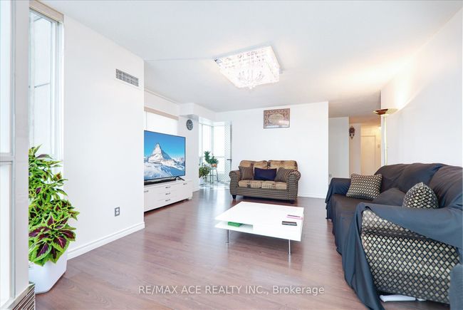 1410 - 1470 Midland Ave, Condo with 2 bedrooms, 2 bathrooms and 1 parking in Scarborough ON | Image 16