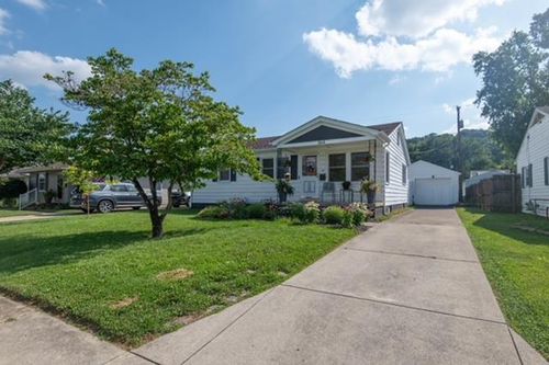 864 Orange St, Chillicothe, OH, 45601-1343 | Card Image