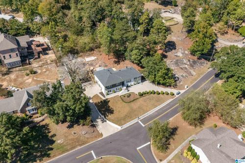 400 Vesclub Dr, Vestavia, AL, 35216-1346 | Card Image