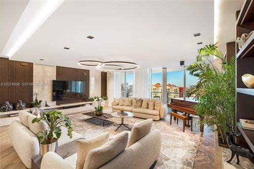 5-2403-330 Sunny Isles Blvd, Sunny Isles Beach, FL, 33160-5632 | Card Image